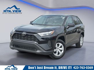 Used 2025 Toyota RAV4 LE video 1