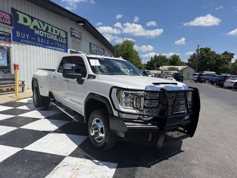Used 2021 GMC Sierra 3500 Denali w/ Denali Ultimate Package AWD/4WD image 3