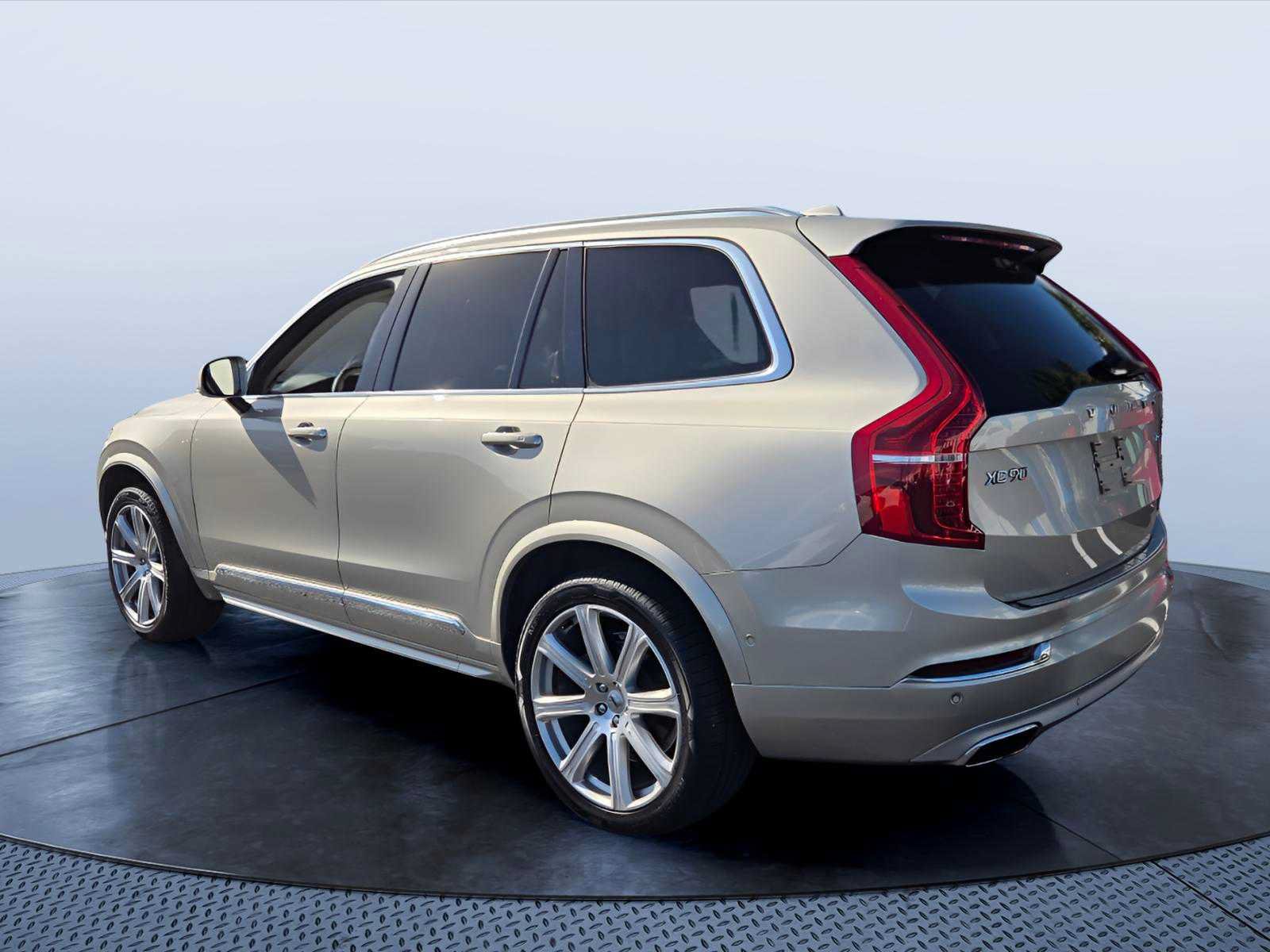Used 2018 Volvo XC90 T6 Inscription w/ Convenience Package AWD/4WD image 5