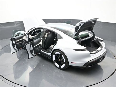 New 2025 Porsche Taycan GTS image 36