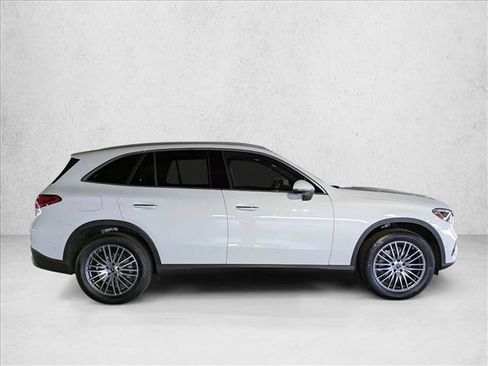 Certified 2026 Mercedes-Benz GLC 300 image 4