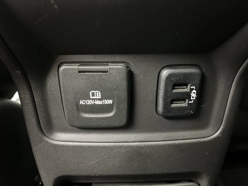 Used 2017 GMC Acadia Denali w/ Technology Package AWD/4WD image 13