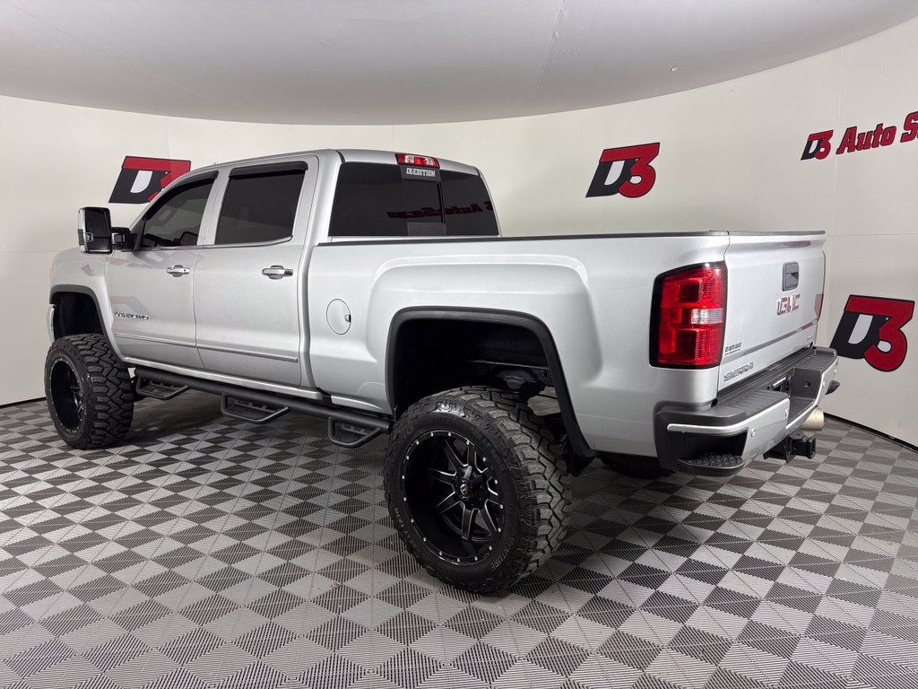 Used 2019 GMC Sierra 2500 Denali w/ Duramax Plus Package AWD/4WD image 5