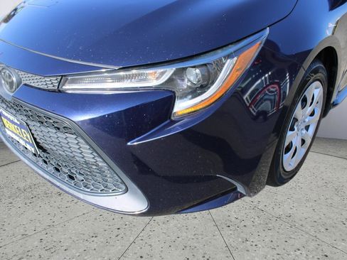 Used 2021 Toyota Corolla LE image 10