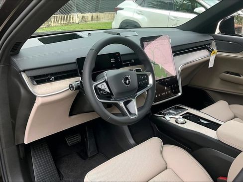 New 2026 Volvo EX90 Plus AWD/4WD image 25