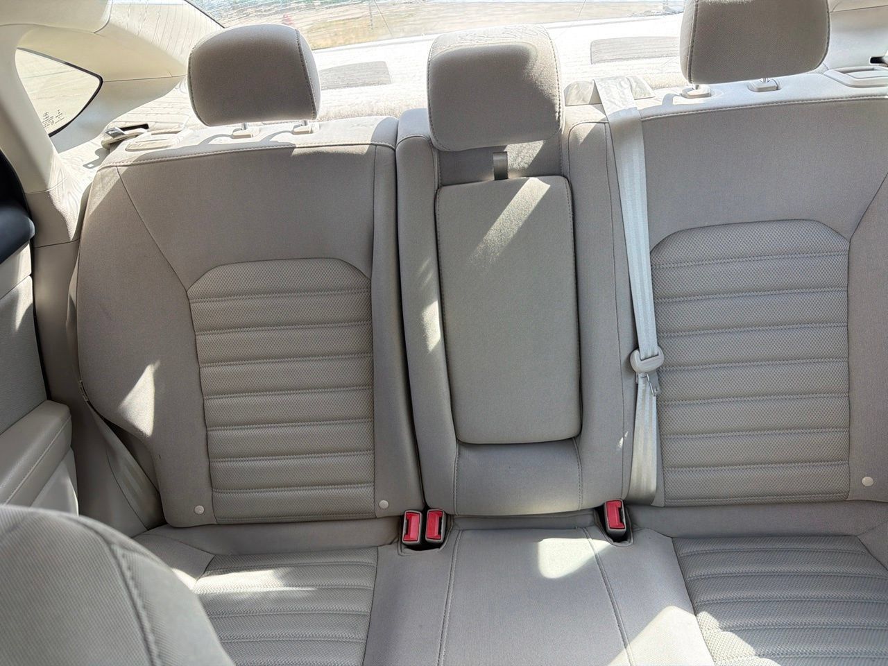 Used 2017 Ford Fusion SE w/ Fusion SE Technology Package FWD image 18