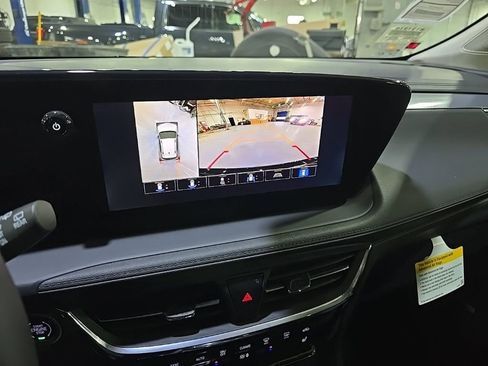 New 2026 Buick Encore GX Avenir w/ Avenir Technology Package FWD image 22