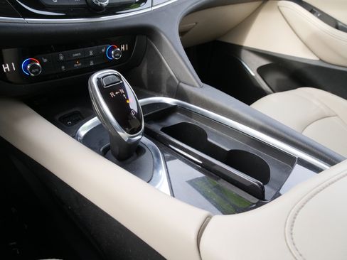 Certified 2021 Buick Enclave Essence image 25