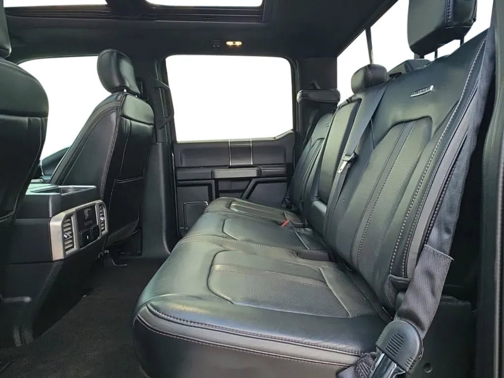 Used 2019 Ford F150 Platinum w/ Equipment Group 701A Luxury AWD/4WD image 17