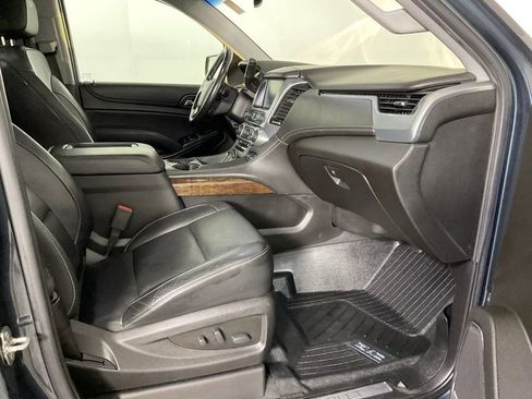Used 2019 Chevrolet Tahoe LT w/ Luxury Package image 27