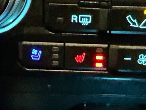 Used 2019 Ford F150 Lariat w/ Equipment Group 502A Luxury image 17