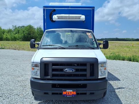 Used 2023 Ford E-350 and Econoline 350 Super Duty w/ Power Windows & Locks Group RWD image 15