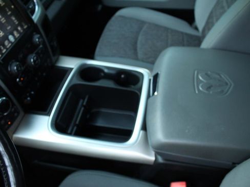 Used 2017 RAM 1500 Big Horn AWD/4WD image 31