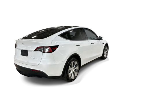 Certified 2022 Tesla Model Y Long Range AWD/4WD image 6