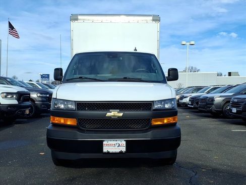 Used 2021 Chevrolet Express 3500 image 2