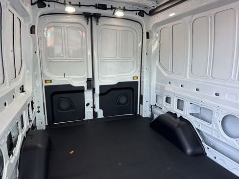 New 2025 Ford Transit 250 148 Medium Roof image 7