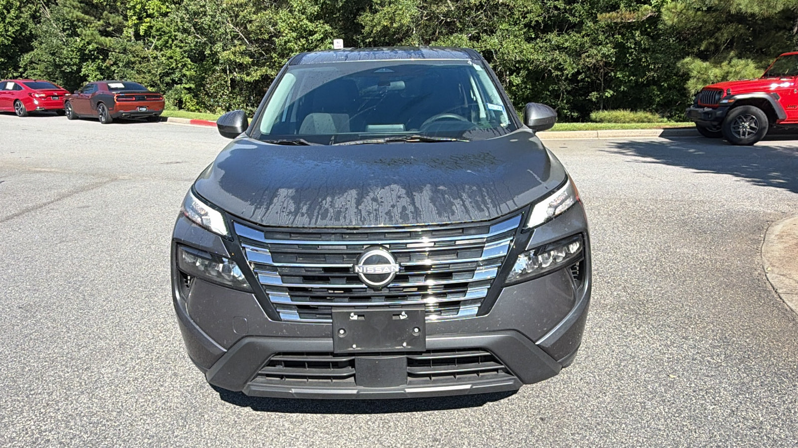 Used 2024 Nissan Rogue SV AWD/4WD image 3