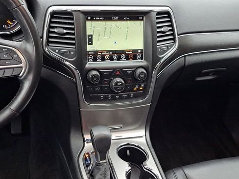 Used 2018 Jeep Grand Cherokee Limited image 27