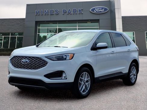 Used 2023 Ford Edge SEL w/ Convenience Package image 3