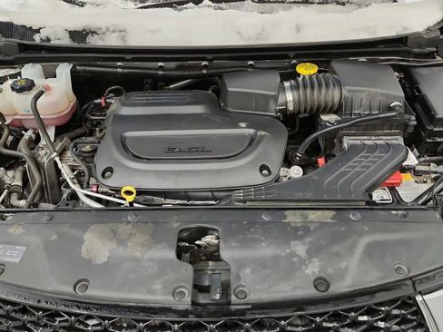 Used 2024 Chrysler Pacifica Touring-L image 46