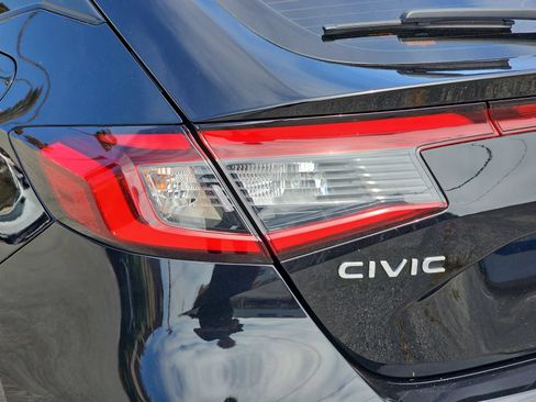 Used 2024 Honda Civic Sport image 32