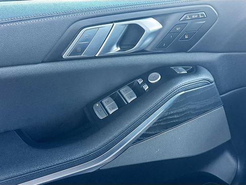 Used 2020 BMW X7 xDrive40i w/ Parking Assistance Package image 18