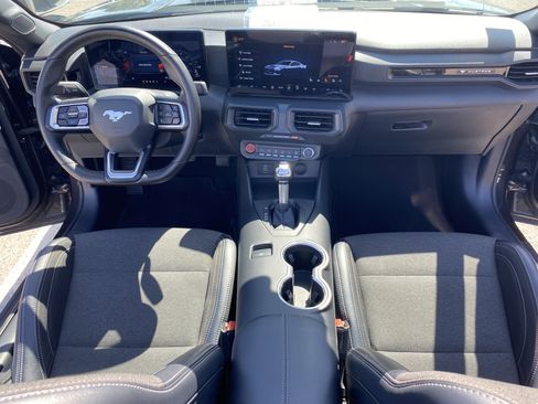 Used 2024 Ford Mustang Convertible RWD image 19