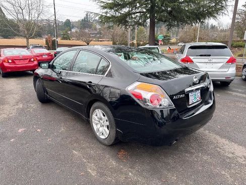 Used 2010 Nissan Altima 2.5 S FWD image 5