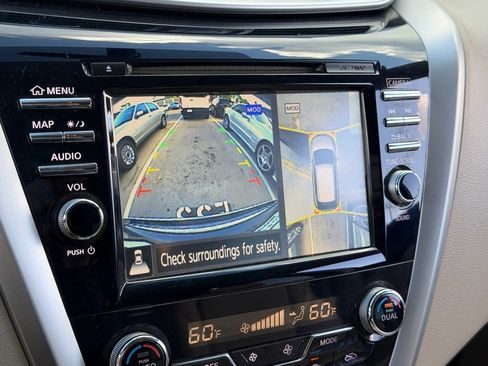 Used 2017 Nissan Murano Platinum w/ Platinum Technology Package AWD/4WD image 18