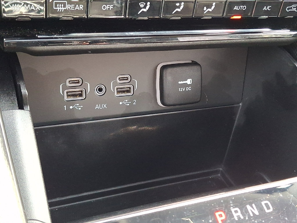 Used 2023 Jeep Grand Cherokee Laredo X AWD/4WD image 24