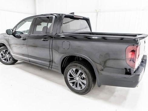 Used 2023 Honda Ridgeline Sport image 4