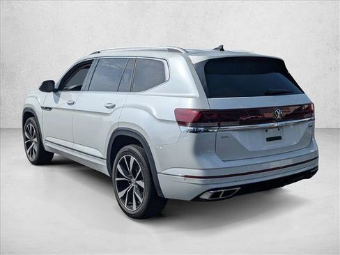 Used 2024 Volkswagen Atlas SEL Premium R-Line image 7