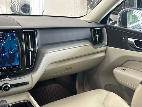 Certified 2023 Volvo XC60 B5 Core w/ Climate Package image 25