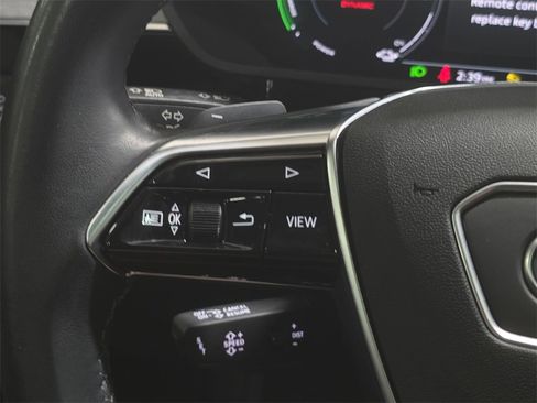Used 2023 Audi e-tron Premium Plus w/ Premium Plus Package image 17