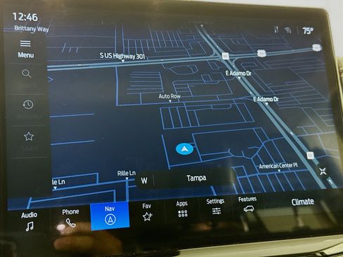 Used 2024 Ford Expedition XLT image 14