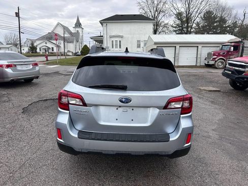 Used 2016 Subaru Outback 2.5i Premium image 7