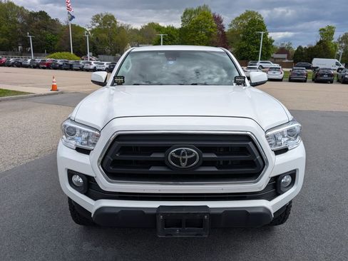 Used 2023 Toyota Tacoma SR5 RWD image 9