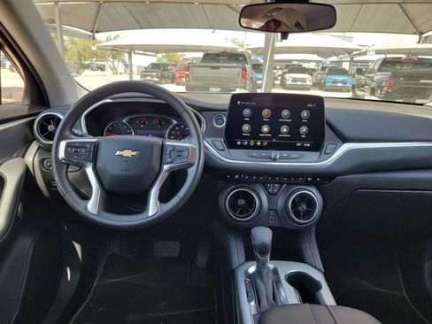 Used 2025 Chevrolet Blazer LT AWD/4WD image 14