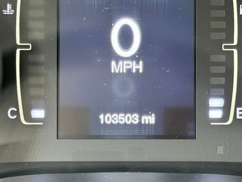 Used 2015 Jeep Cherokee Latitude w/ Comfort/Convenience Group AWD/4WD image 41
