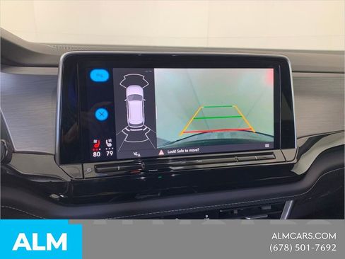 Used 2025 Volkswagen Atlas Cross Sport SE image 28