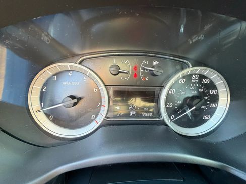 Used 2015 Nissan Sentra SL image 11