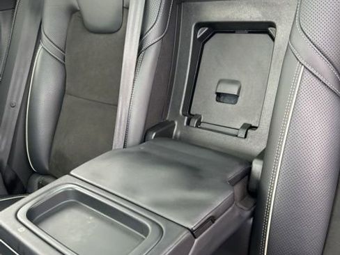 Used 2019 Volvo XC60 T8 R-Design w/ Advanced Package image 15