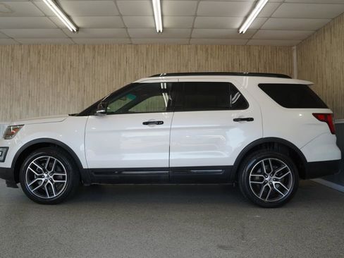 Used 2016 Ford Explorer Sport w/ Equipment Group 401A image 5