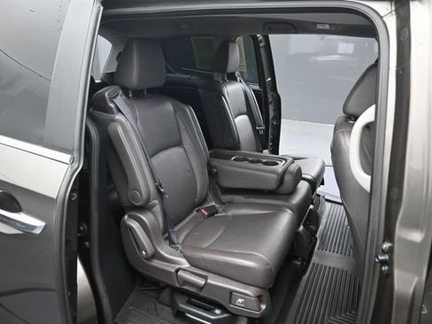 Used 2018 Honda Odyssey Touring image 41