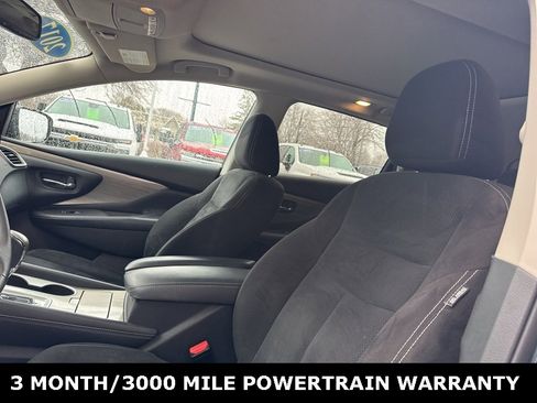 Used 2017 Nissan Murano SV w/ Premium Plus Package image 16