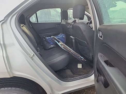 Used 2015 Chevrolet Equinox LS image 18