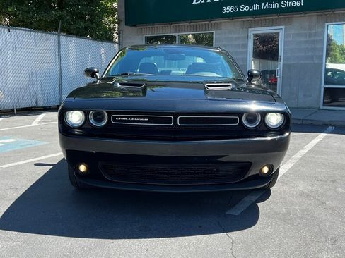 Used 2018 Dodge Challenger GT w/ GT Interior Package AWD/4WD image 2