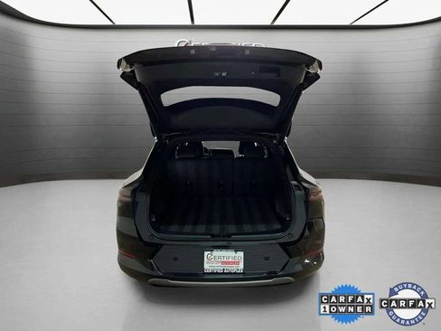 Used 2025 Chevrolet Equinox EV LT w/ Convenience Package image 7