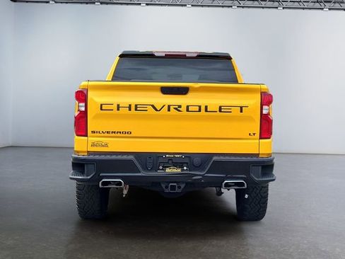 Used 2022 Chevrolet Silverado 1500 LT Trail Boss w/ LPO, Dark Essentials Package image 4