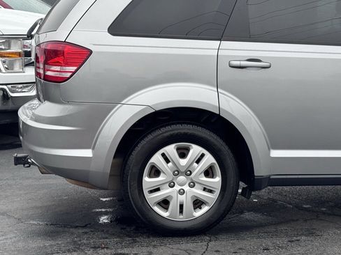 Used 2017 Dodge Journey SE image 37